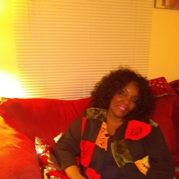 Meet your Posher, Cheryl - Picture 1 of 1